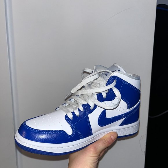 Nike Jordan Mids Blue & White Women's 6.5 - Picture 2 of 7
